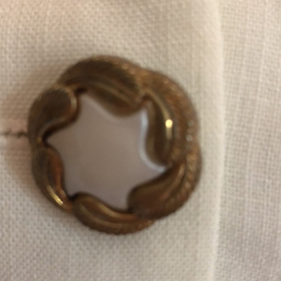 White dressy blouse with nice detailing - Picture 3 of 6